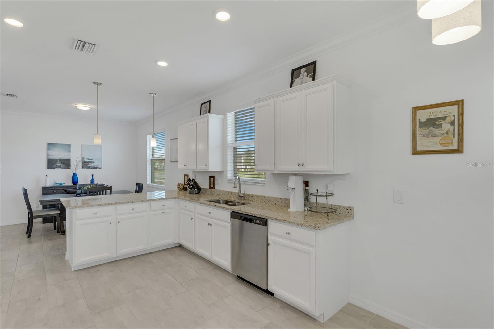 HARBOR WEST - Residential