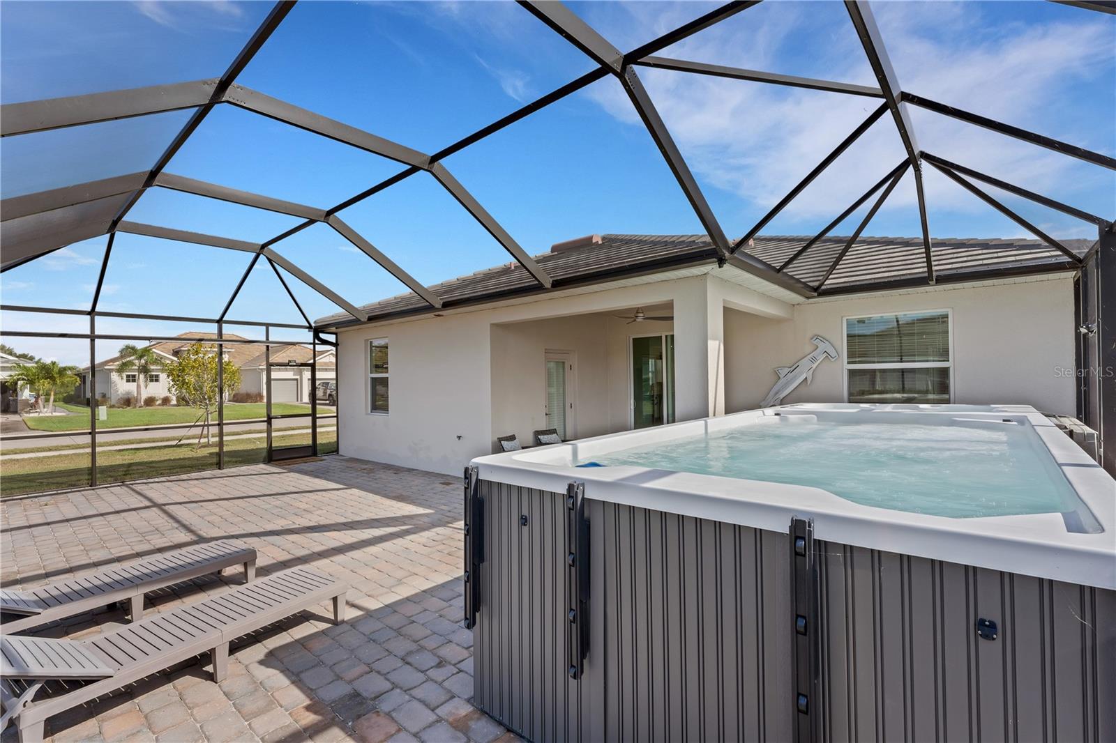 HARBOR WEST - Residential