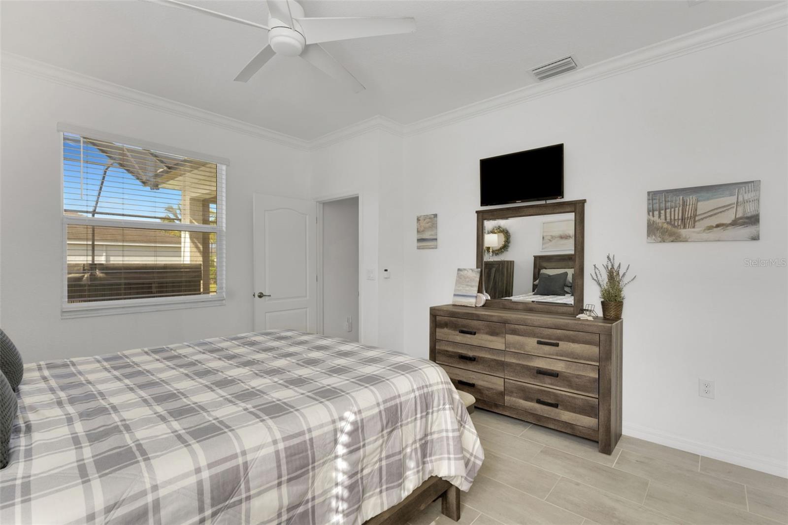 HARBOR WEST - Residential