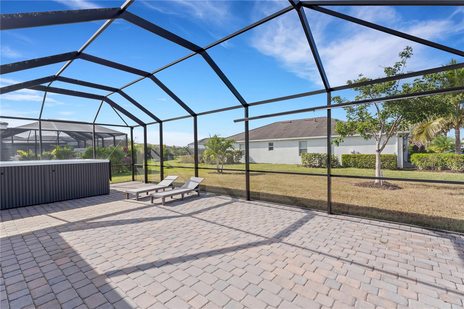 HARBOR WEST - Residential