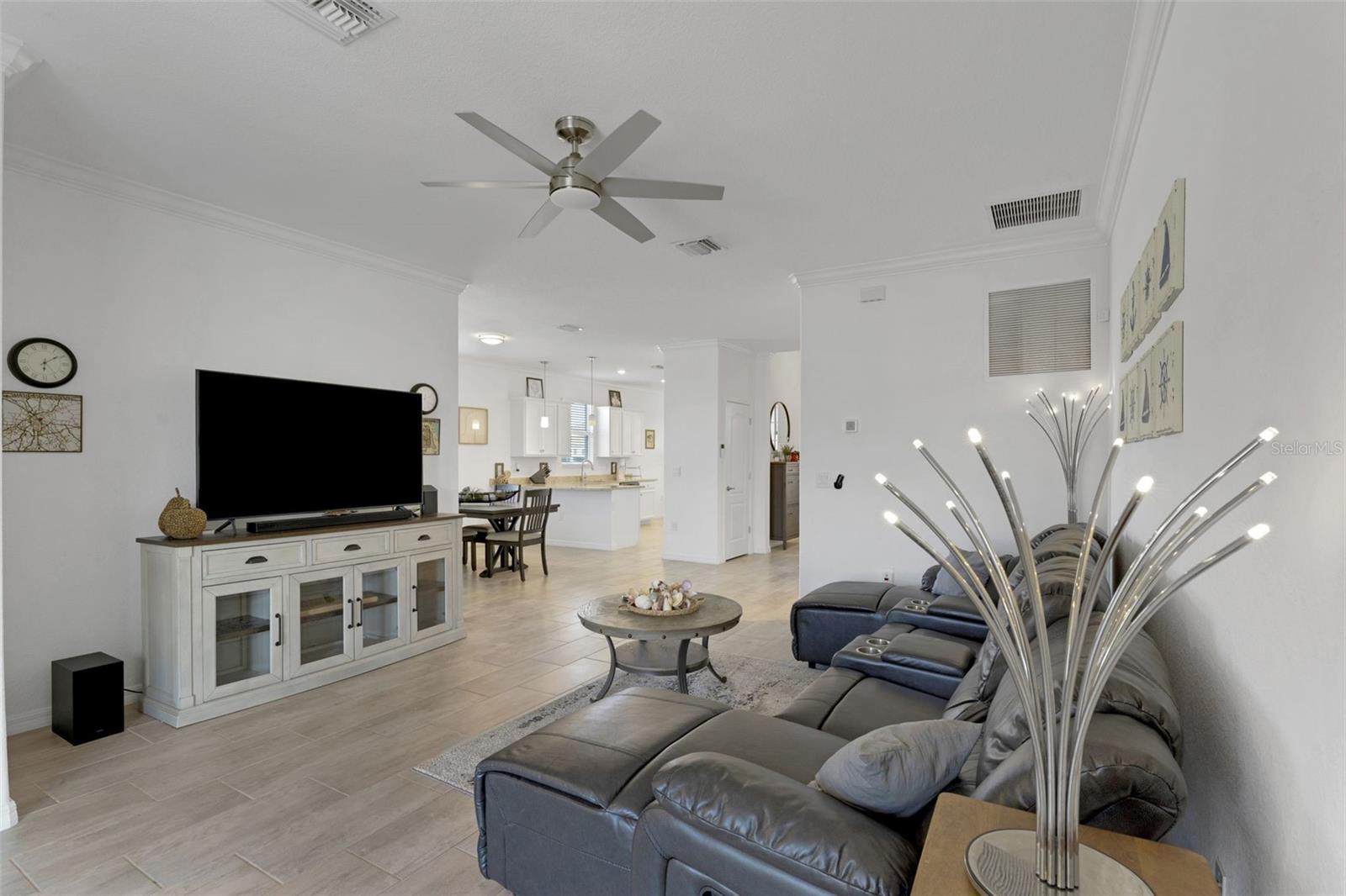 HARBOR WEST - Residential