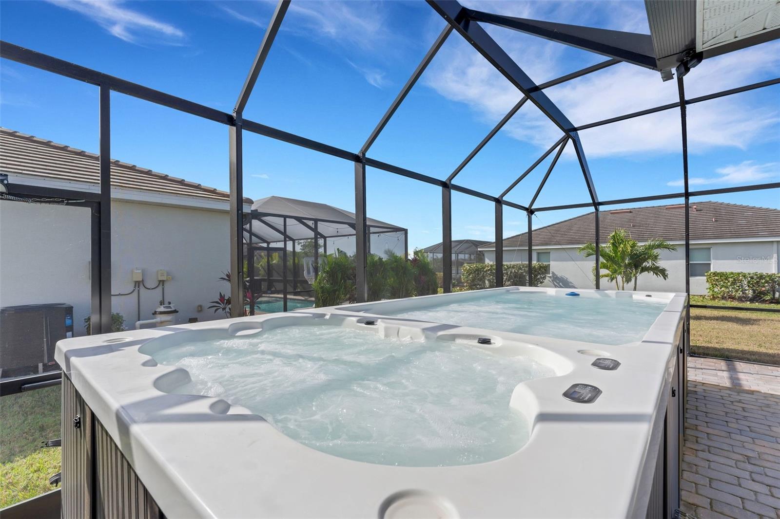 HARBOR WEST - Residential