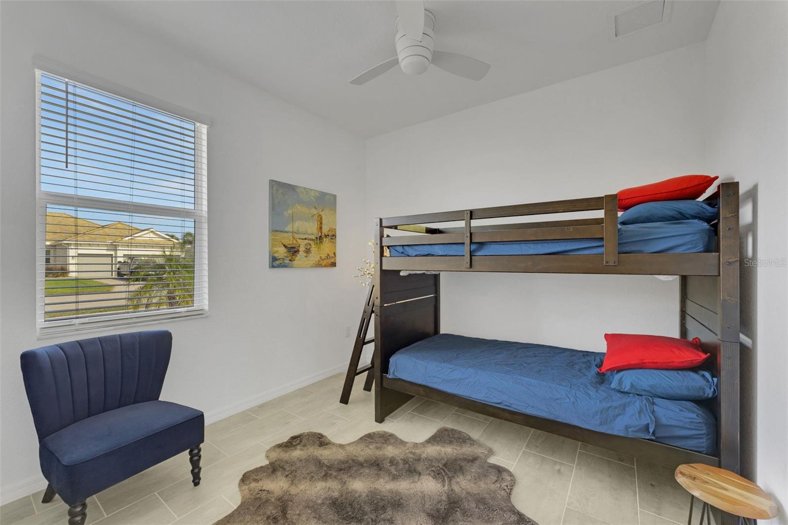 HARBOR WEST - Residential