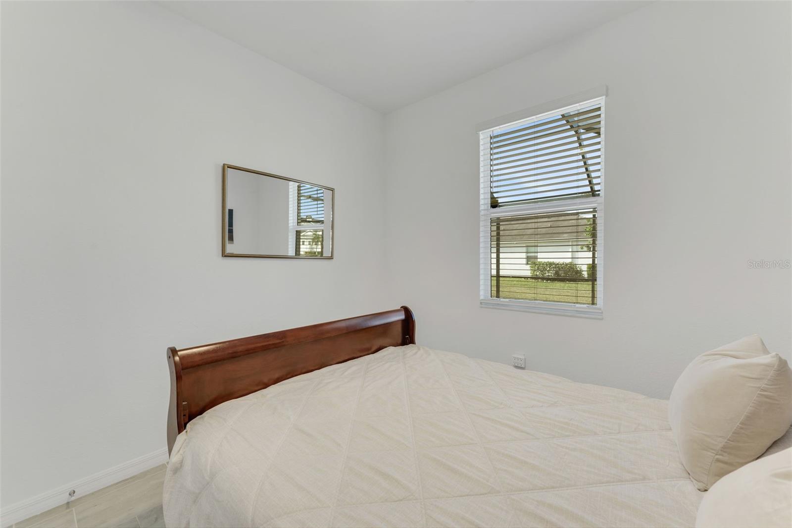 HARBOR WEST - Residential