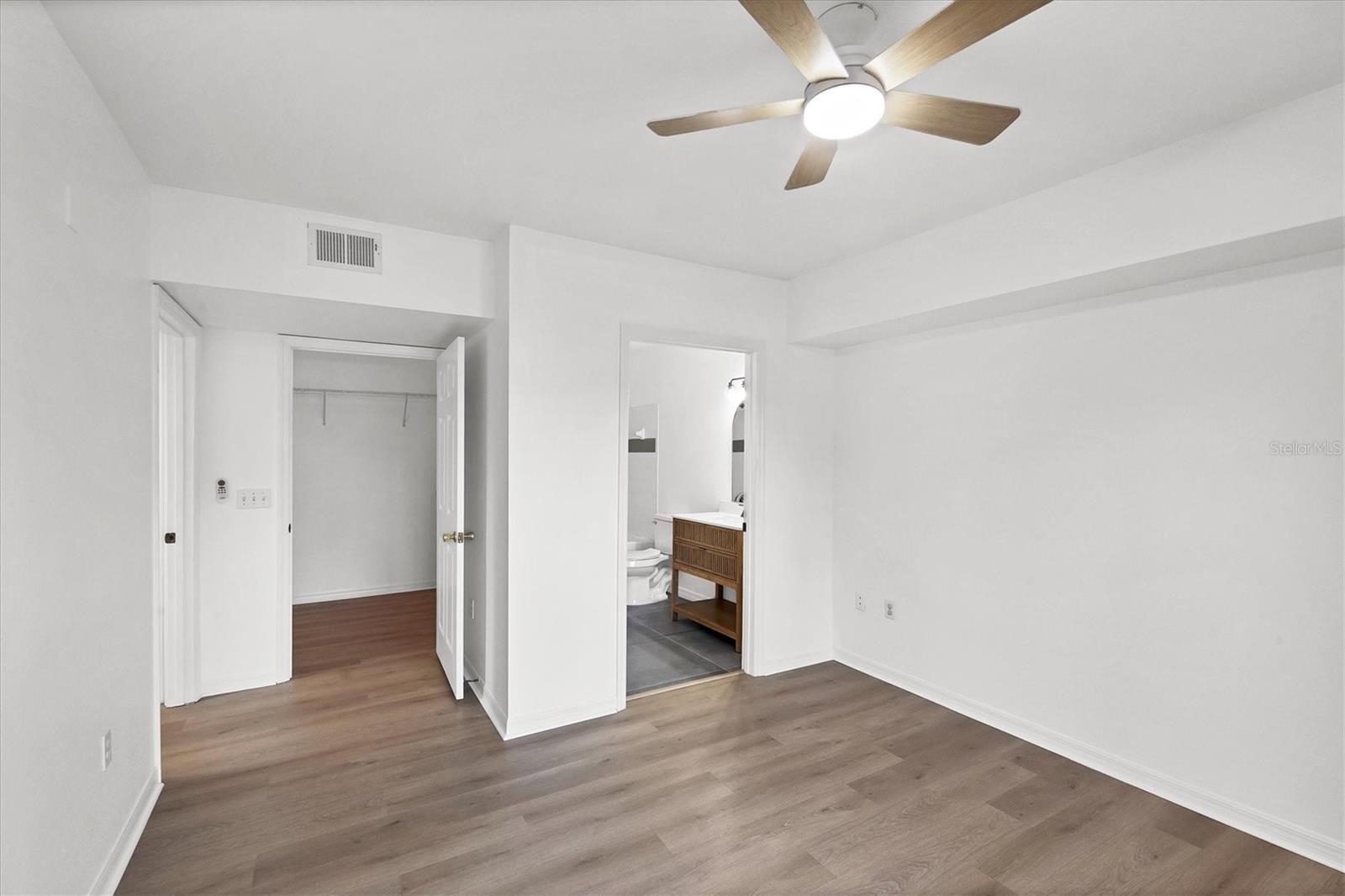 VILLAGIO - Residential Lease