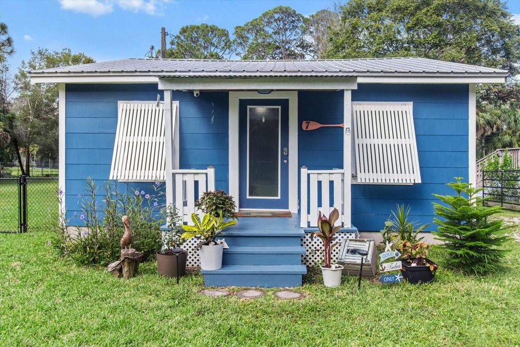 Photo of 7 65th Street, Yankeetown, FL 34498 (MLS # OM717254)