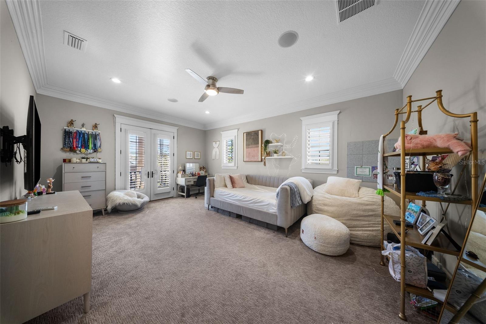 DAVIS ISLANDS REP OF PT O - Residential