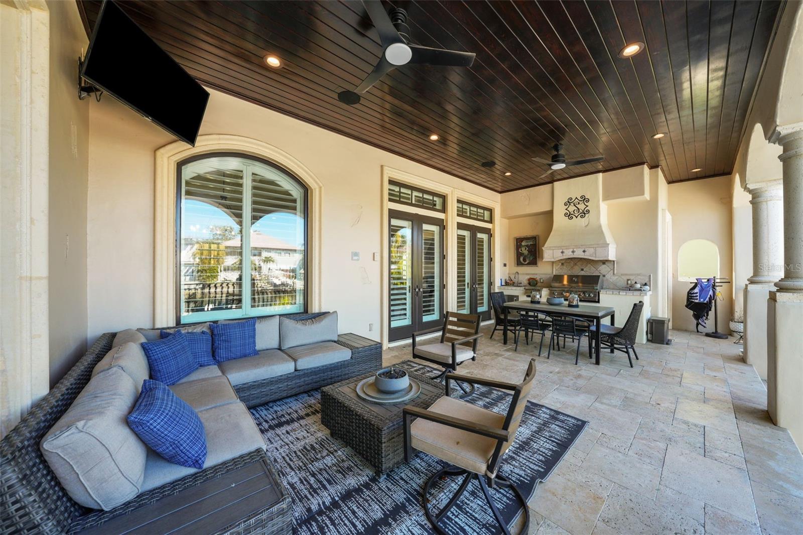 DAVIS ISLANDS REP OF PT O - Residential