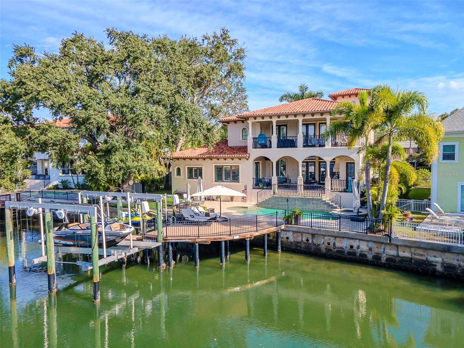 DAVIS ISLANDS REP OF PT O - Residential