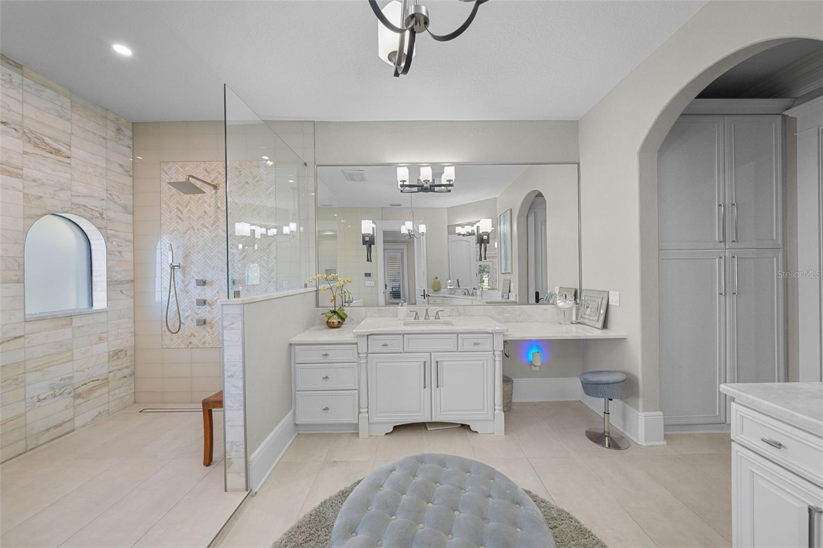 DAVIS ISLANDS REP OF PT O - Residential