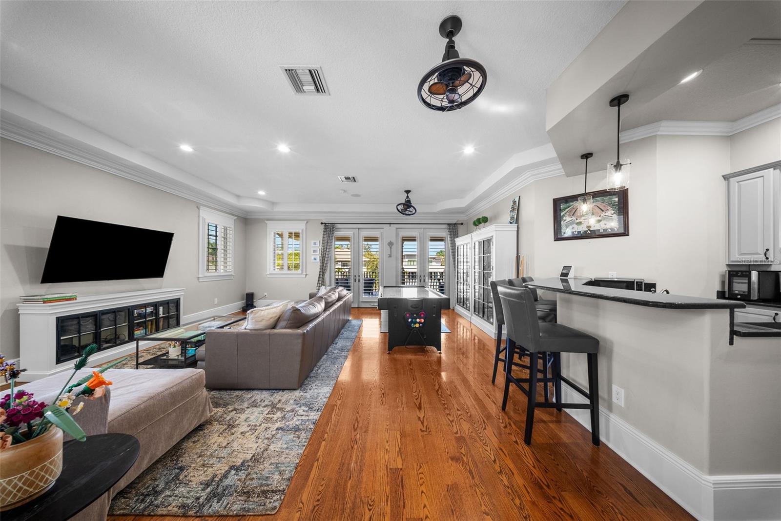 DAVIS ISLANDS REP OF PT O - Residential