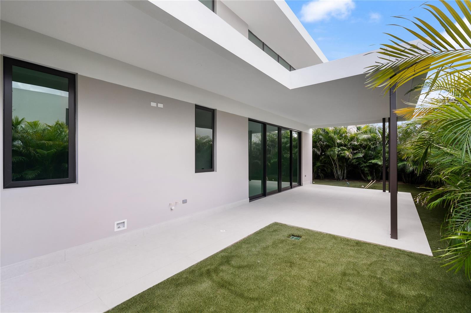 RIVIERA PARKVIEW - Residential