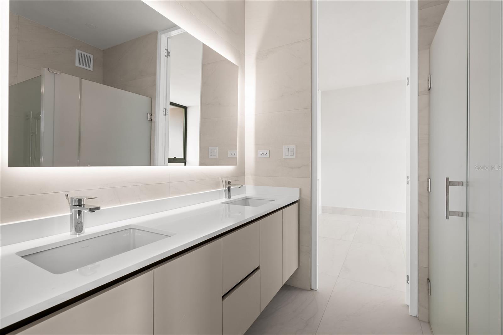 RIVIERA PARKVIEW - Residential