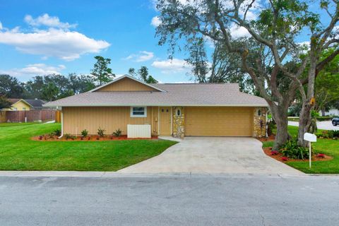 A home in LONGWOOD