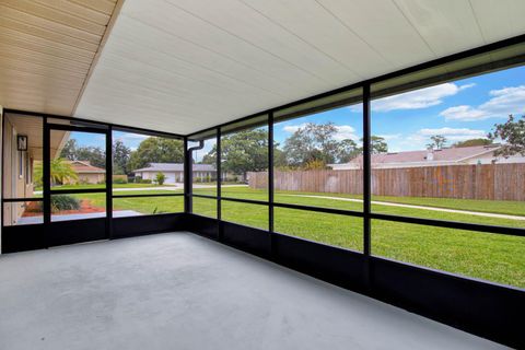 A home in LONGWOOD