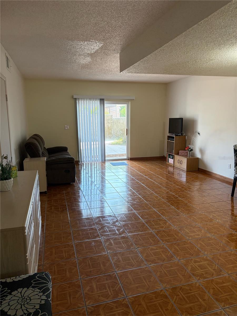 CARROLLWOOD PINES - Residential