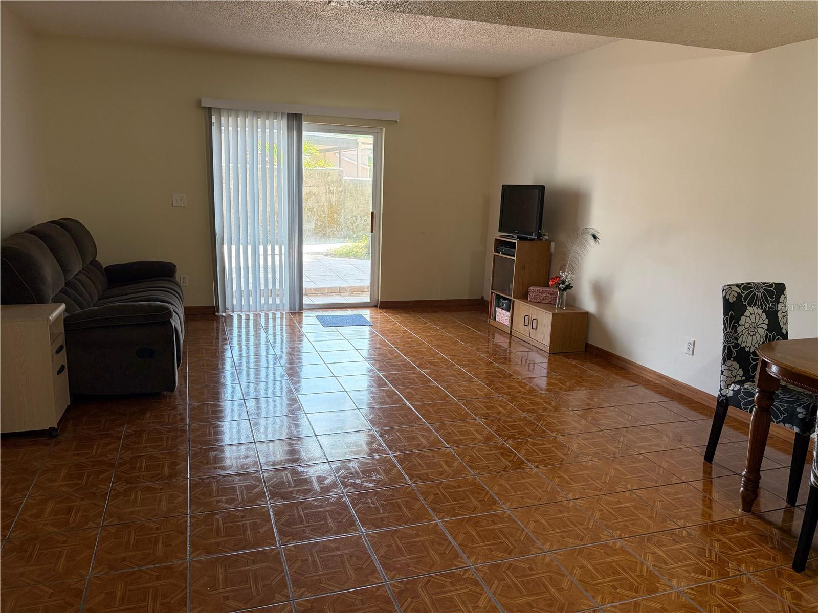 CARROLLWOOD PINES - Residential