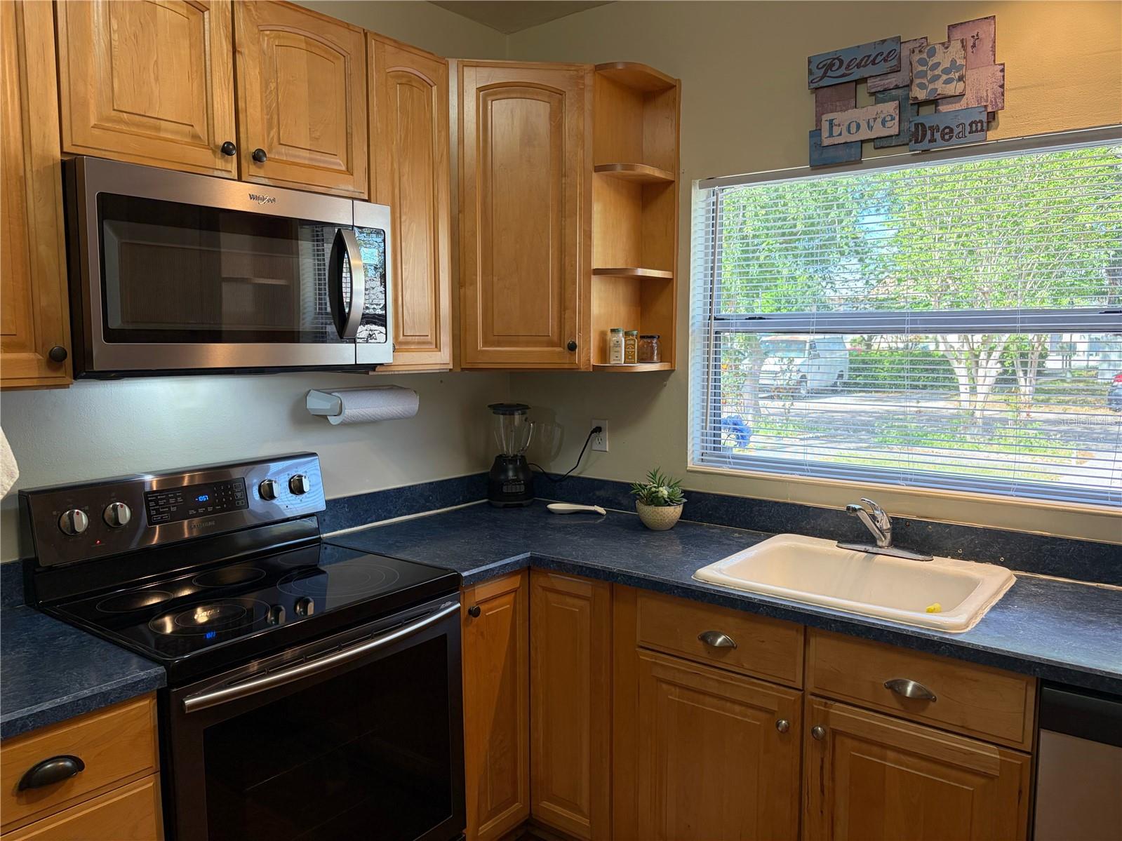 CARROLLWOOD PINES - Residential