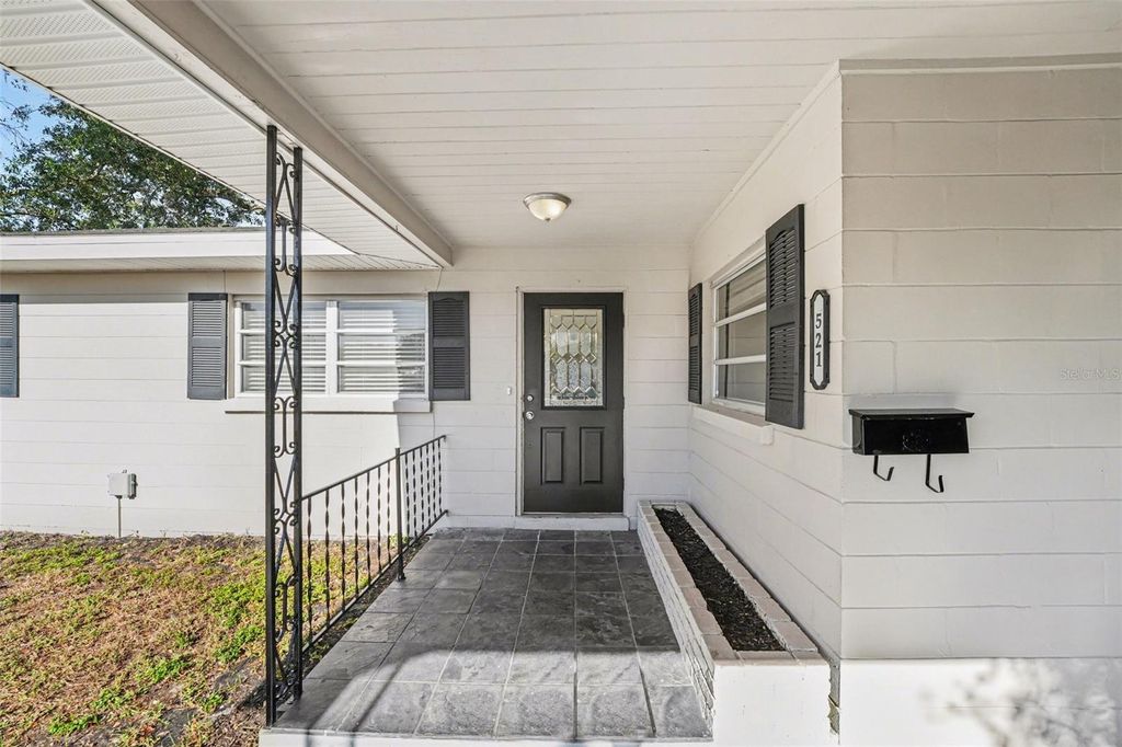 Photo of 521 W Palmeden Drive, Lakeland, FL 33803 (MLS # O6398869)