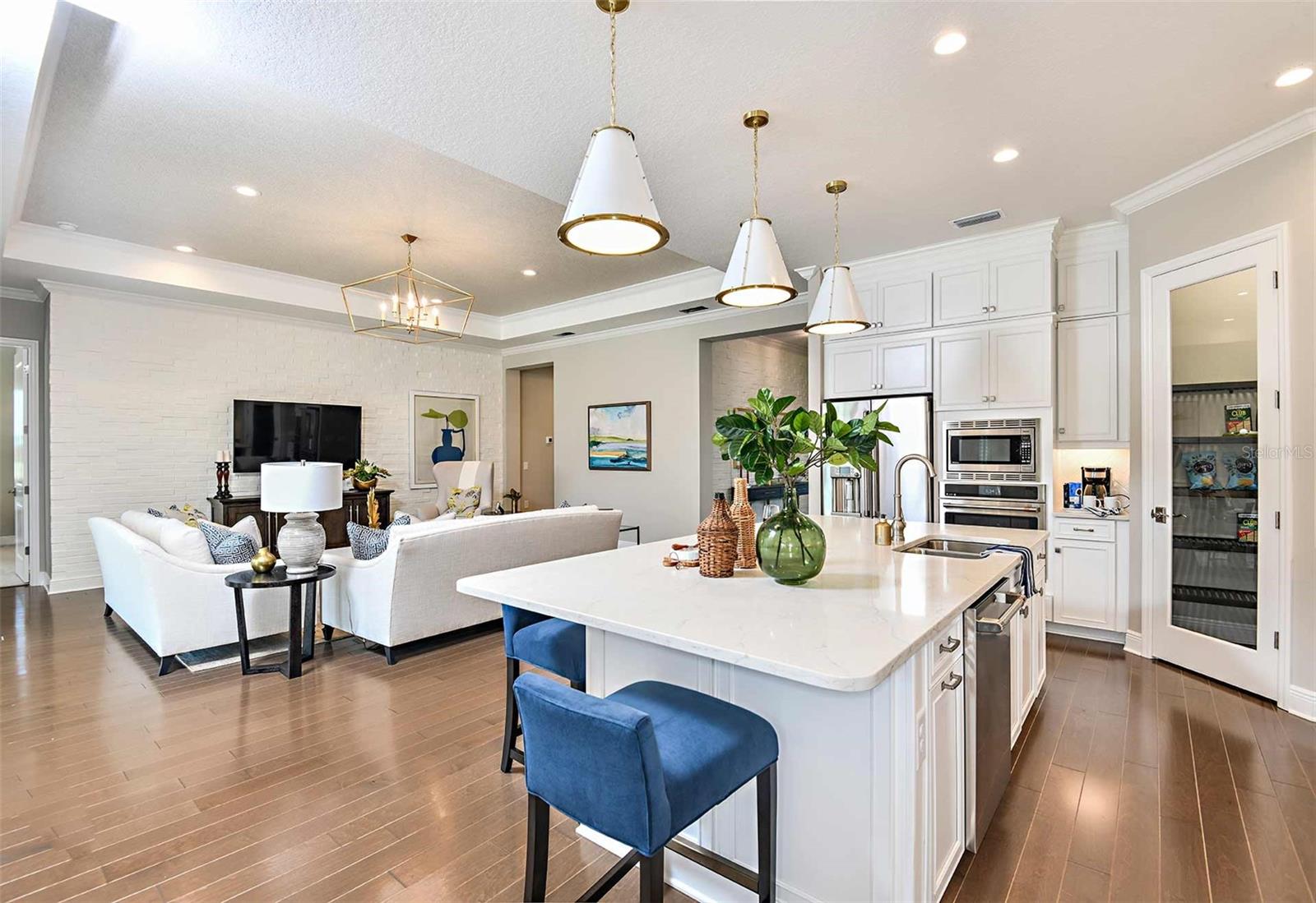 AVELINA WELLEN PARK VILLAGE F-2 - Residential