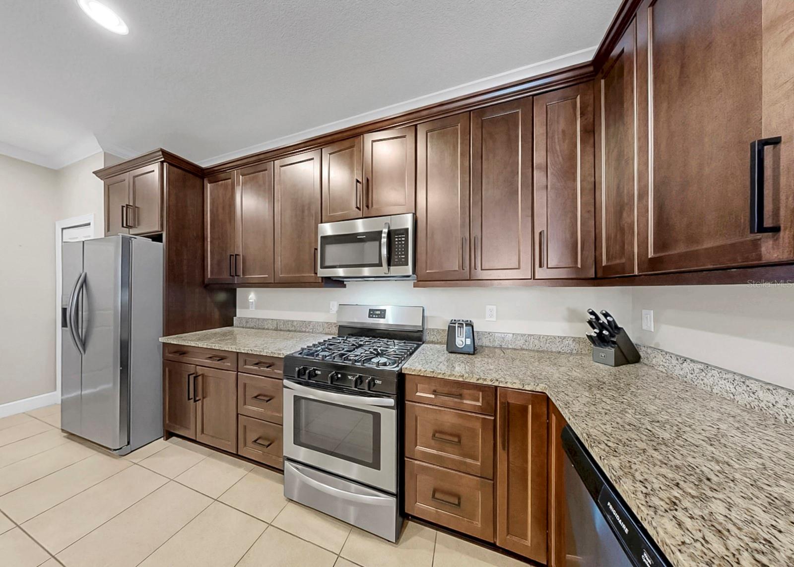 FISHHAWK RANCH PHASE 2 PARCEL Z - Residential