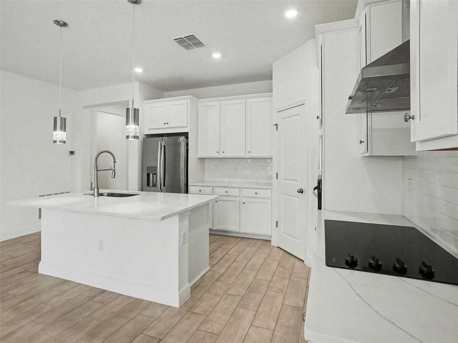 VILLAGES/MINNEOLA HILLS PH 3 - Residential