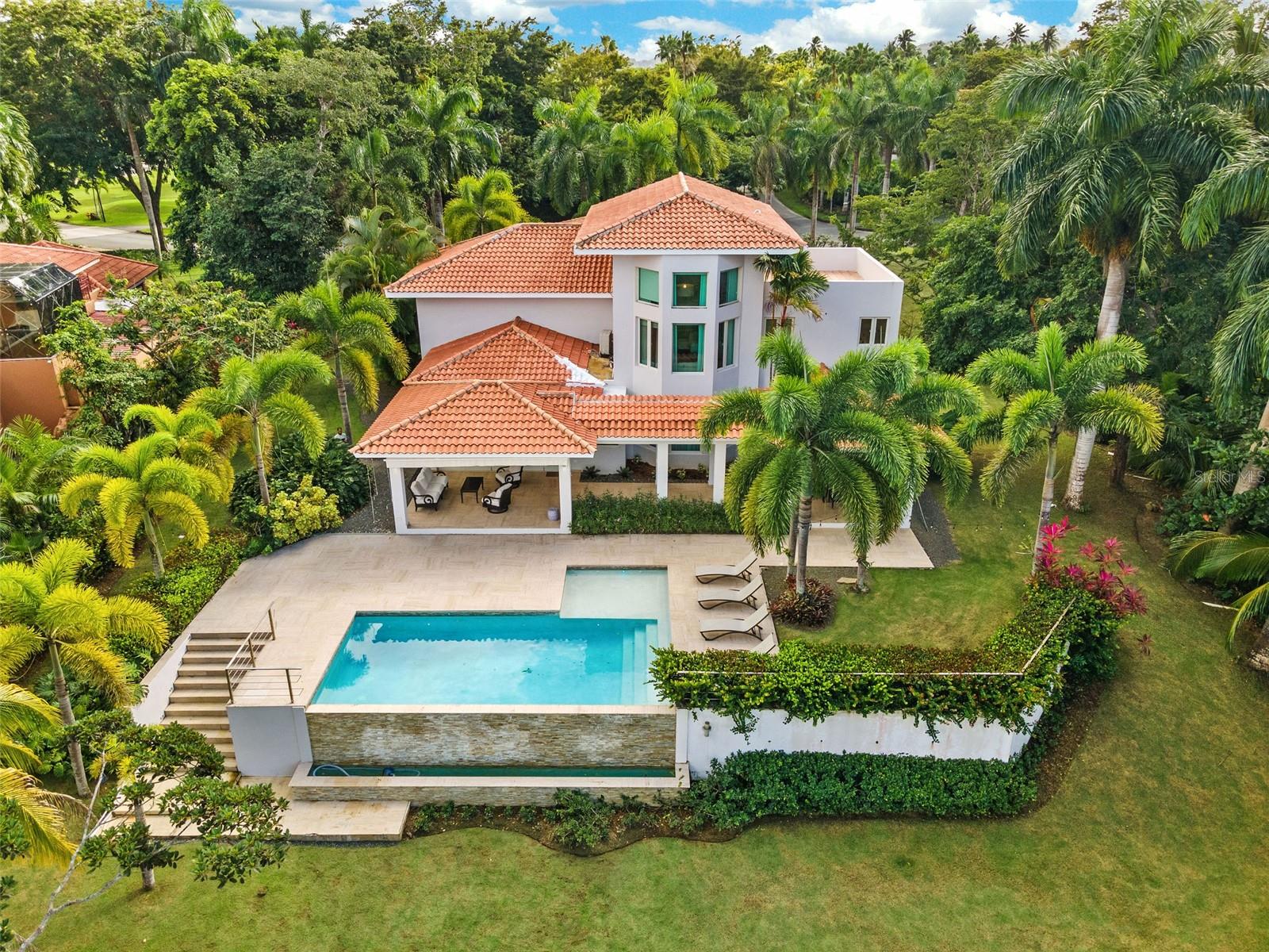 DORADO BEACH EAST - Residential