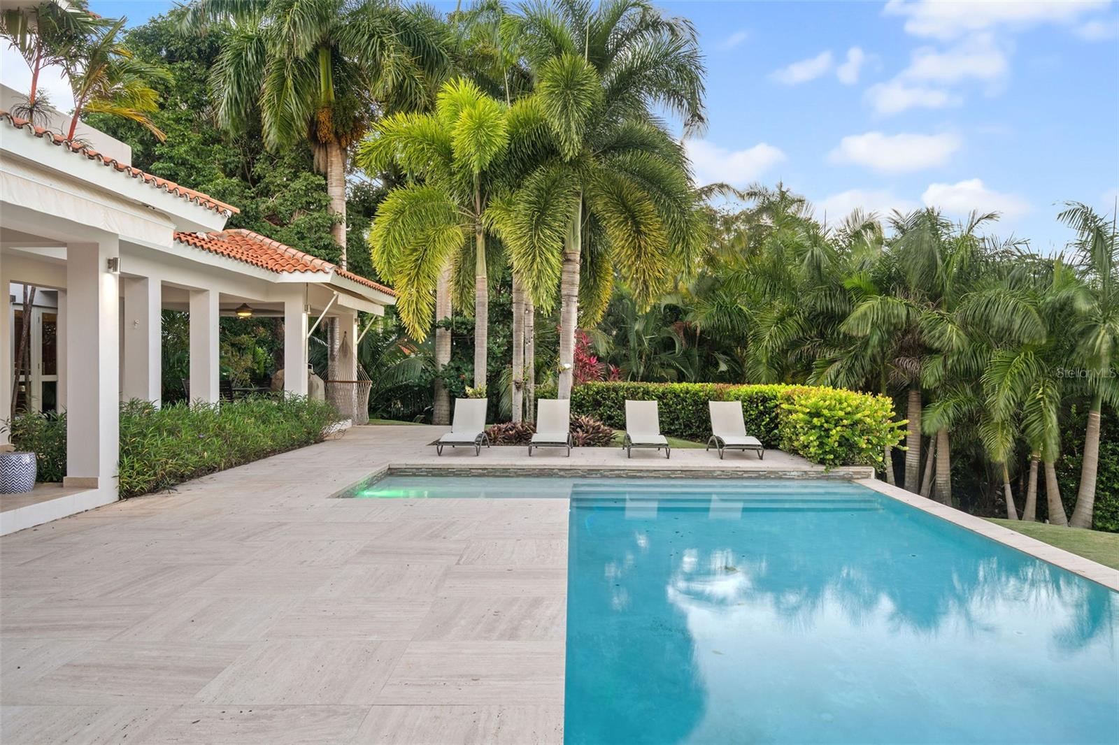DORADO BEACH EAST - Residential