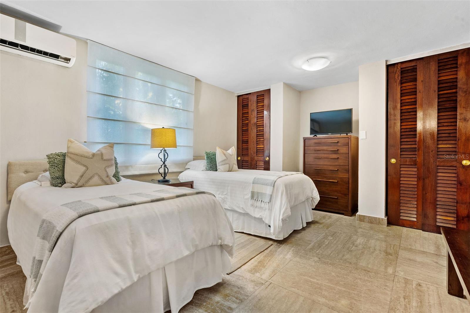DORADO BEACH EAST - Residential