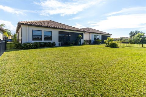 A home in PALMETTO