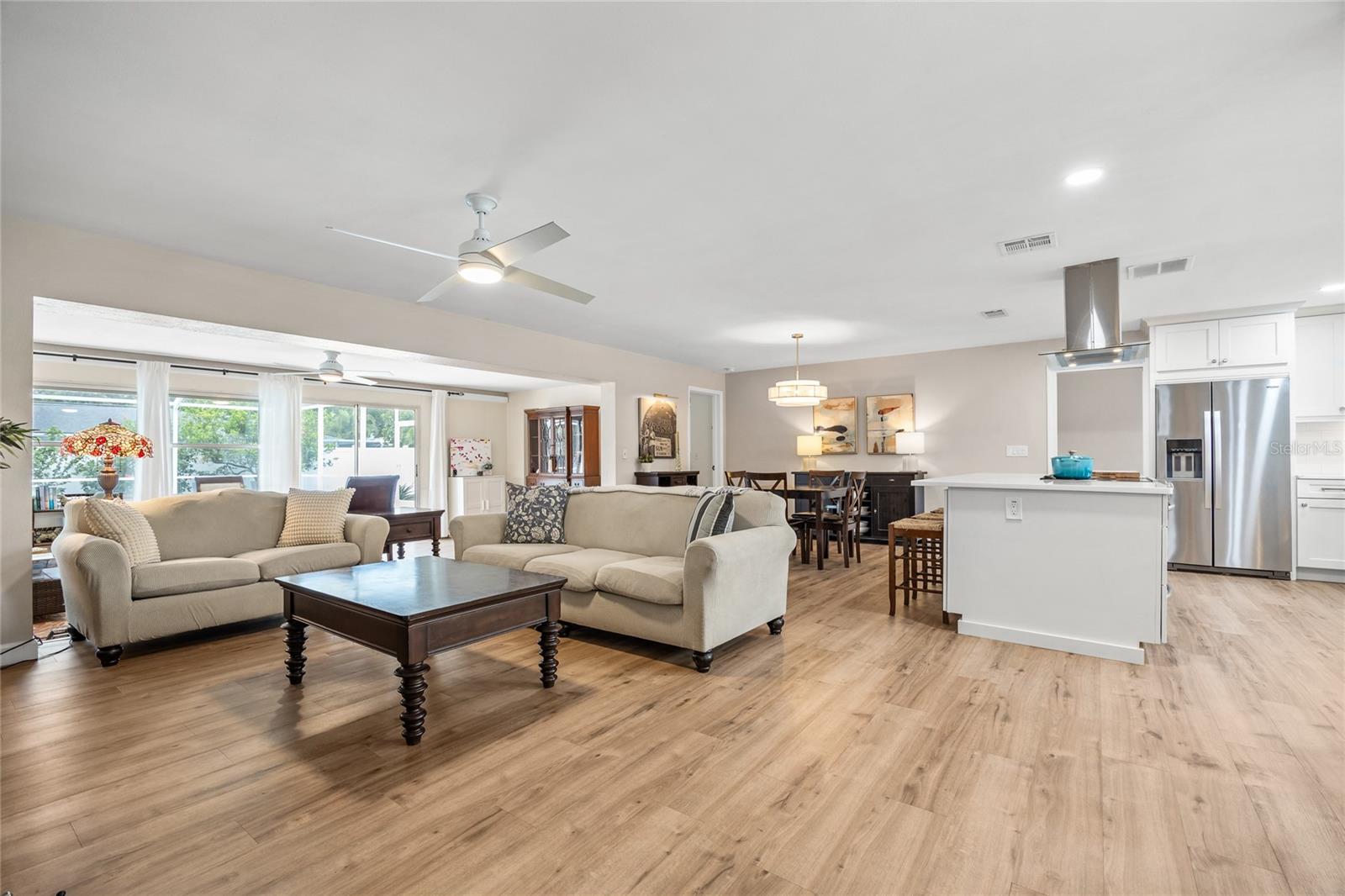 1251 FAIRWAY DR