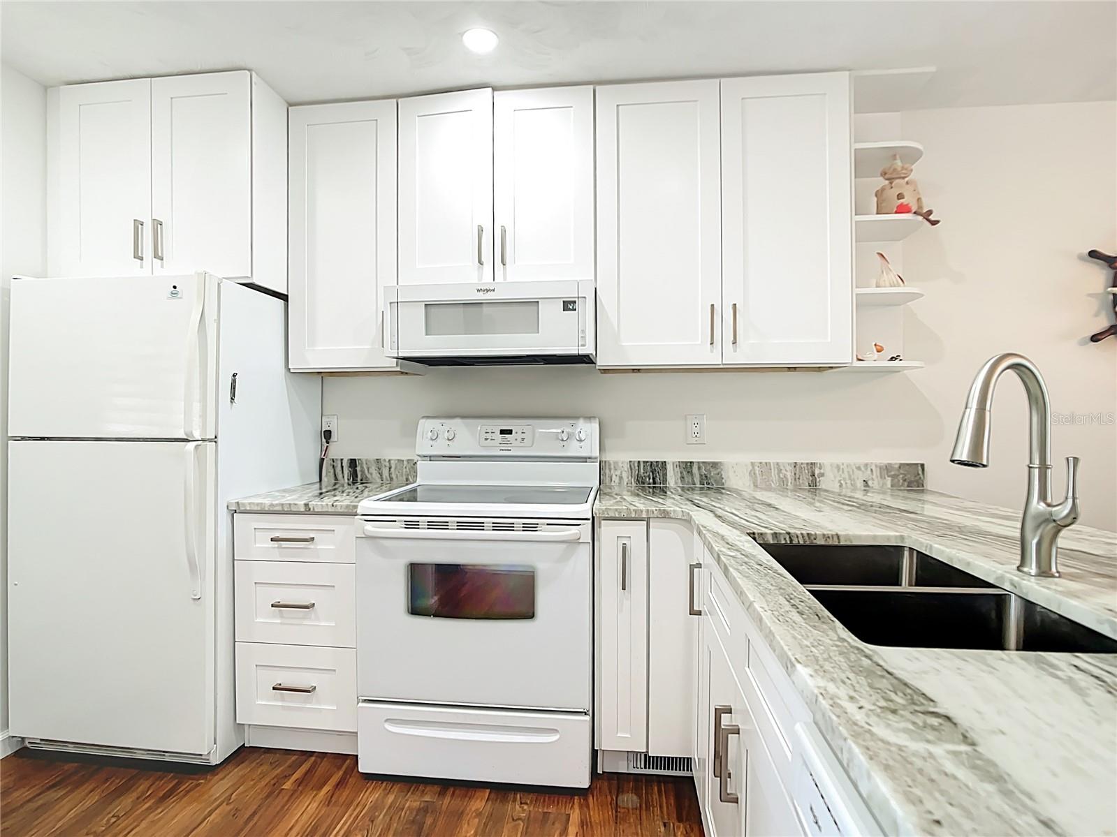 GLENWOOD MANOR - Residential