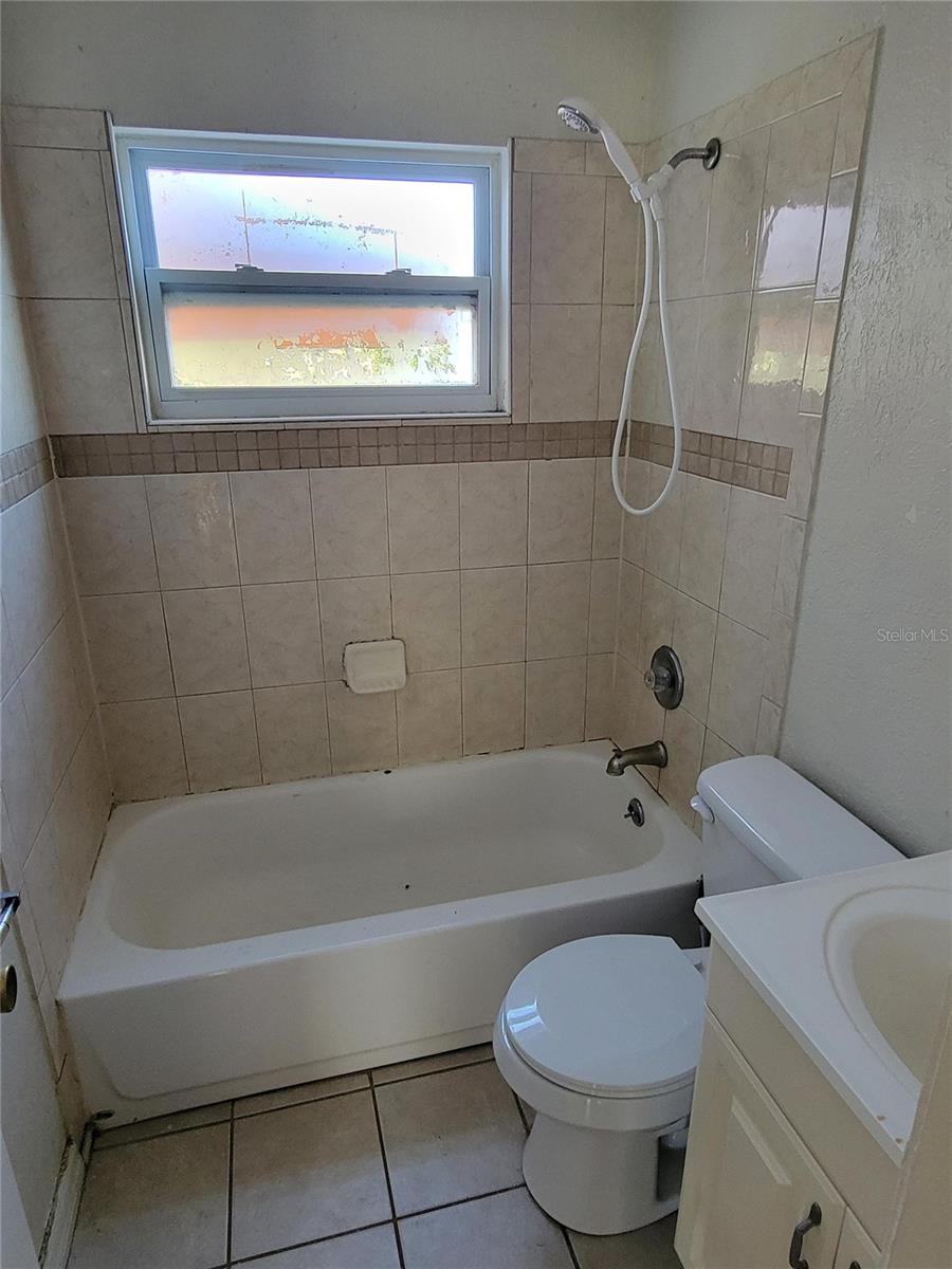 LAKE SUNSET SHORES REV - Residential Lease