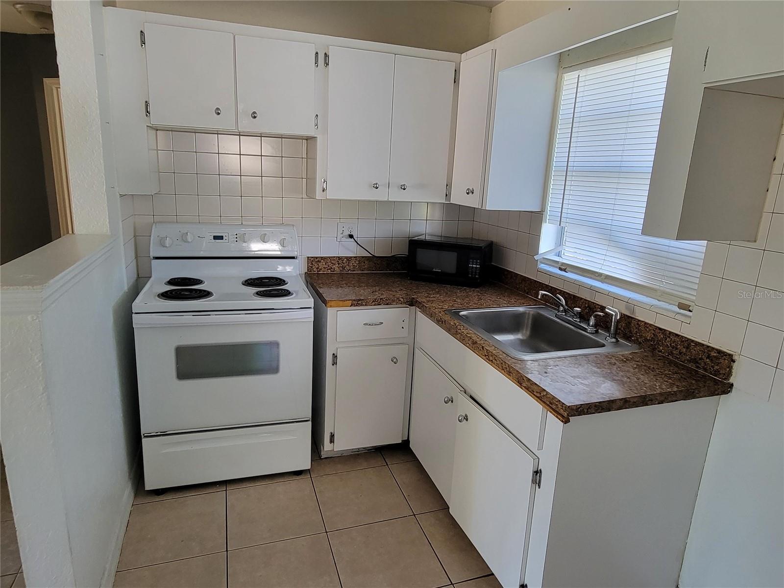 LAKE SUNSET SHORES REV - Residential Lease