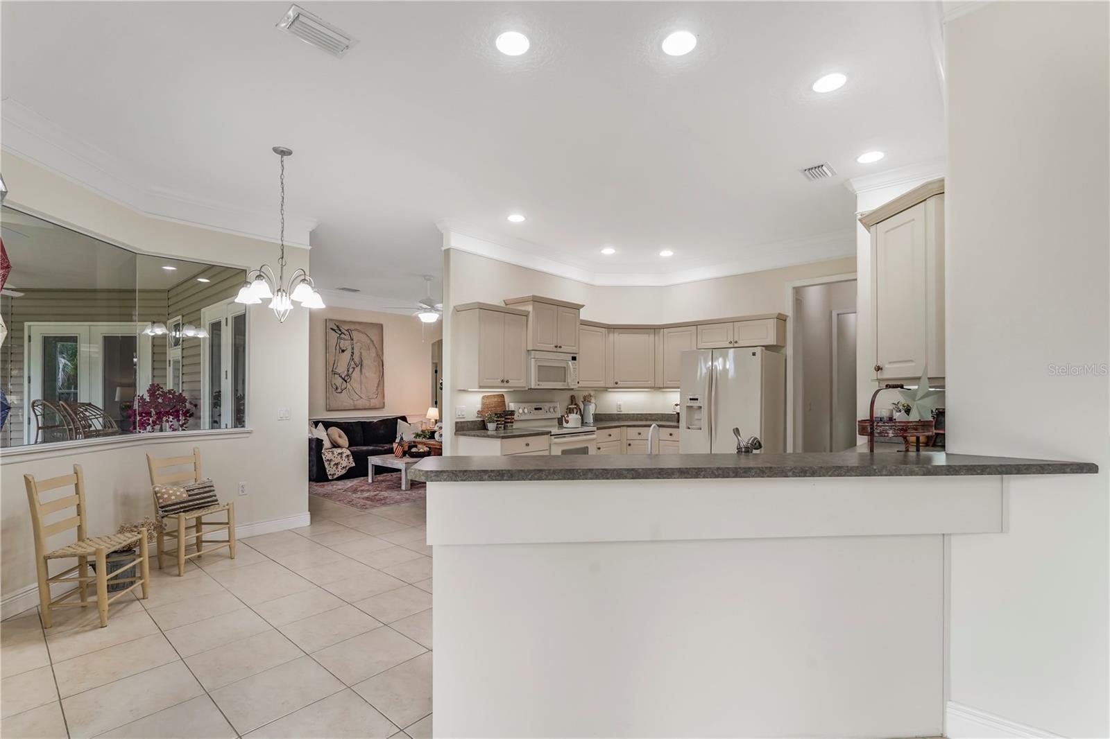 LAKE FOREST BAYSIDE LAKES - Residential