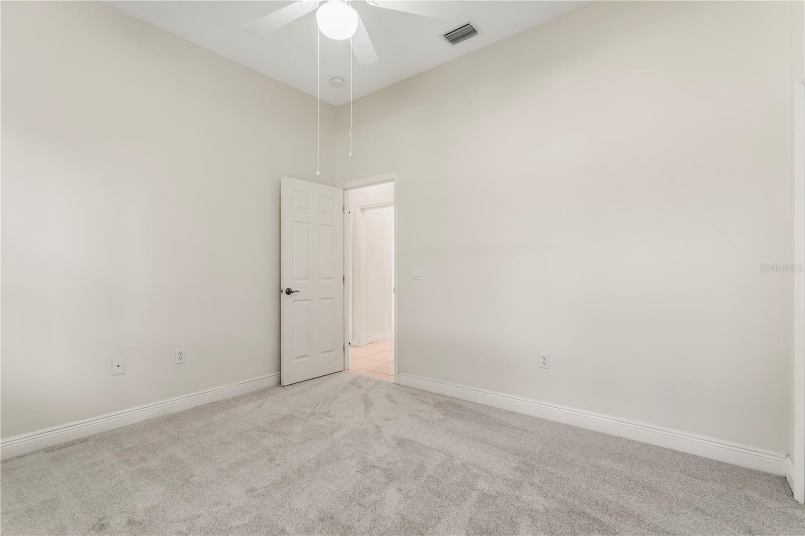 LAKE FOREST BAYSIDE LAKES - Residential