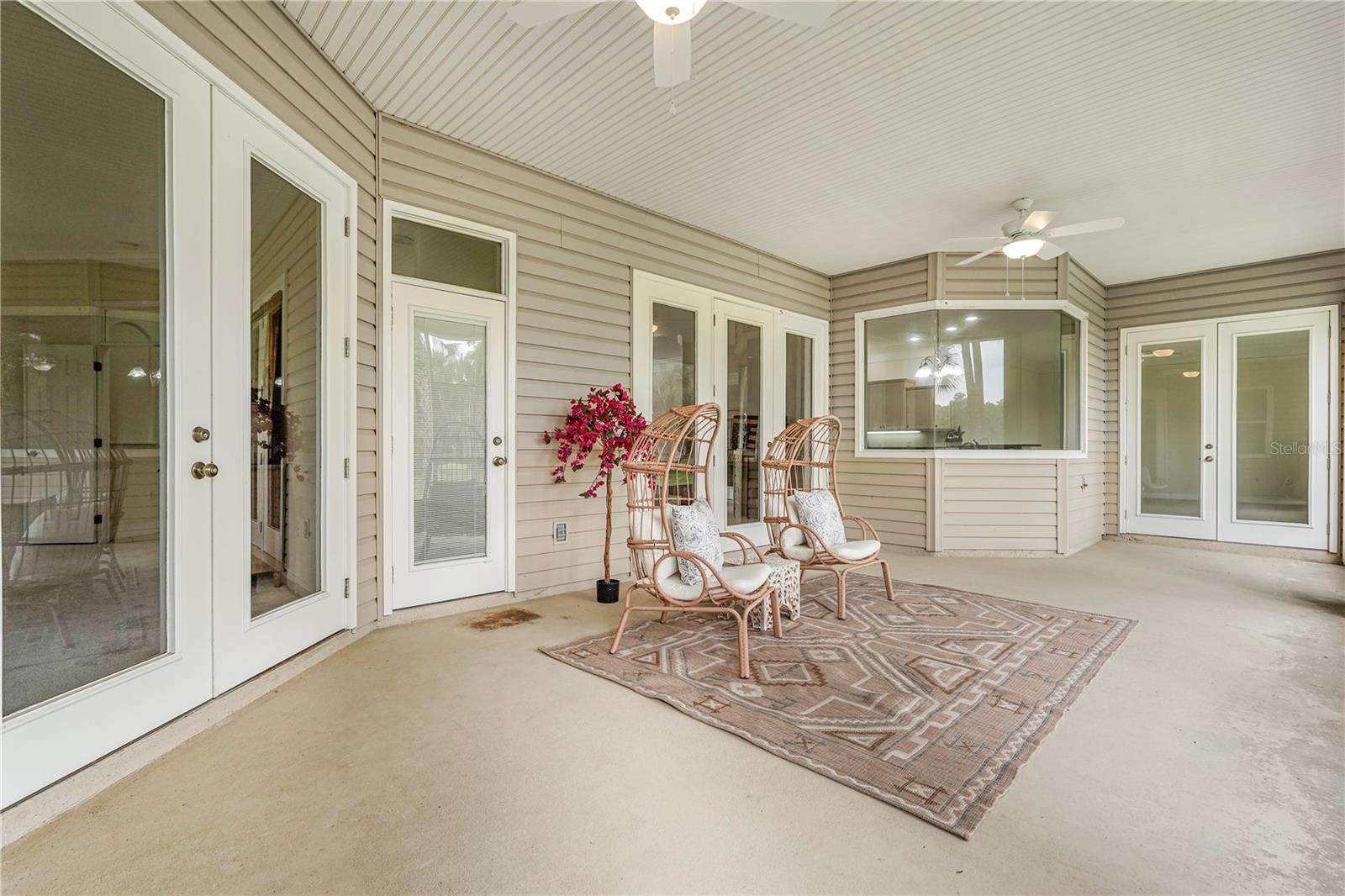 LAKE FOREST BAYSIDE LAKES - Residential