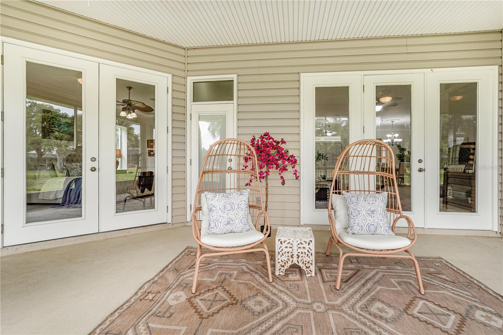 LAKE FOREST BAYSIDE LAKES - Residential