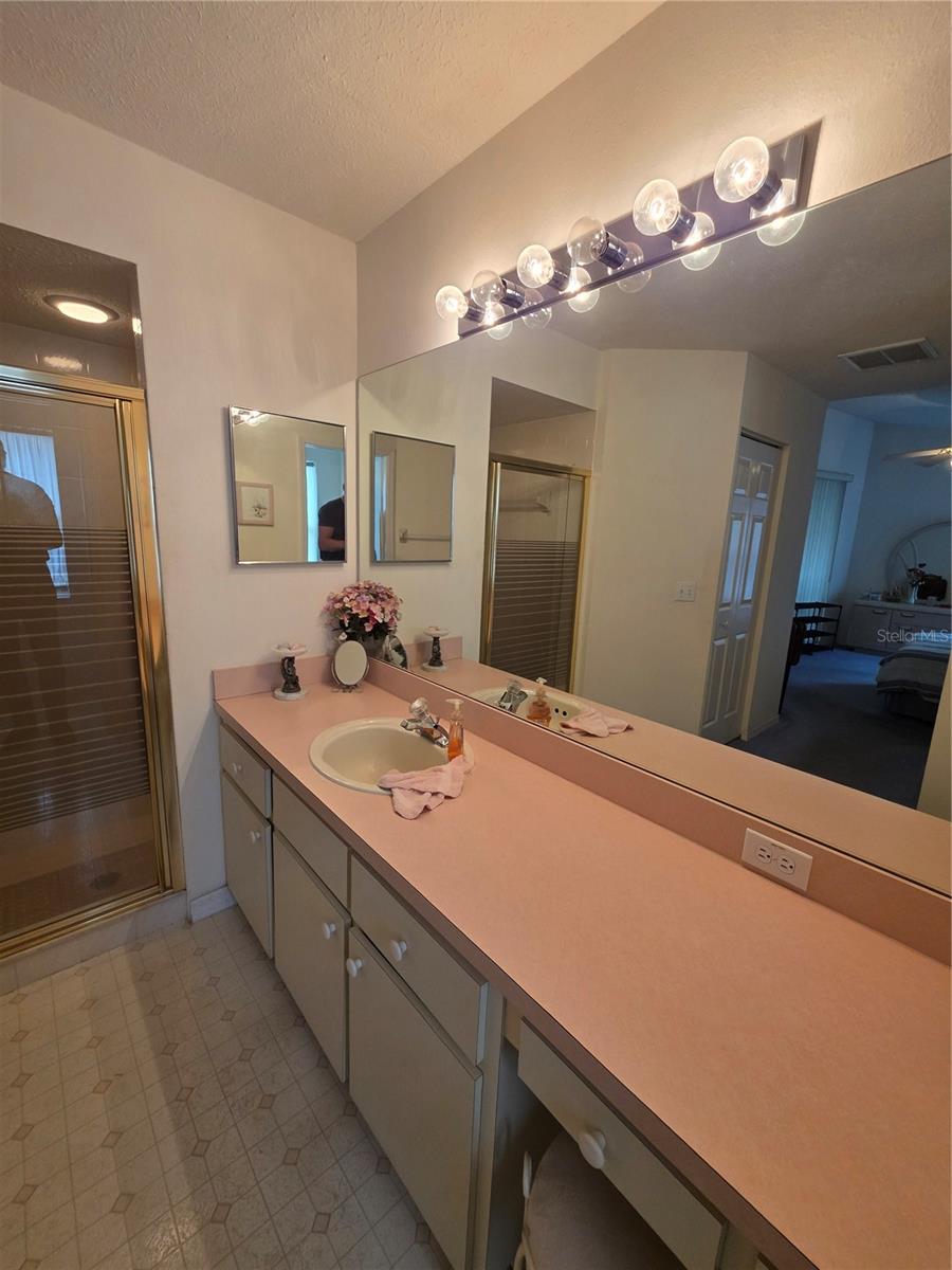 MOON LAKE ESTATES UNIT 5 - Residential