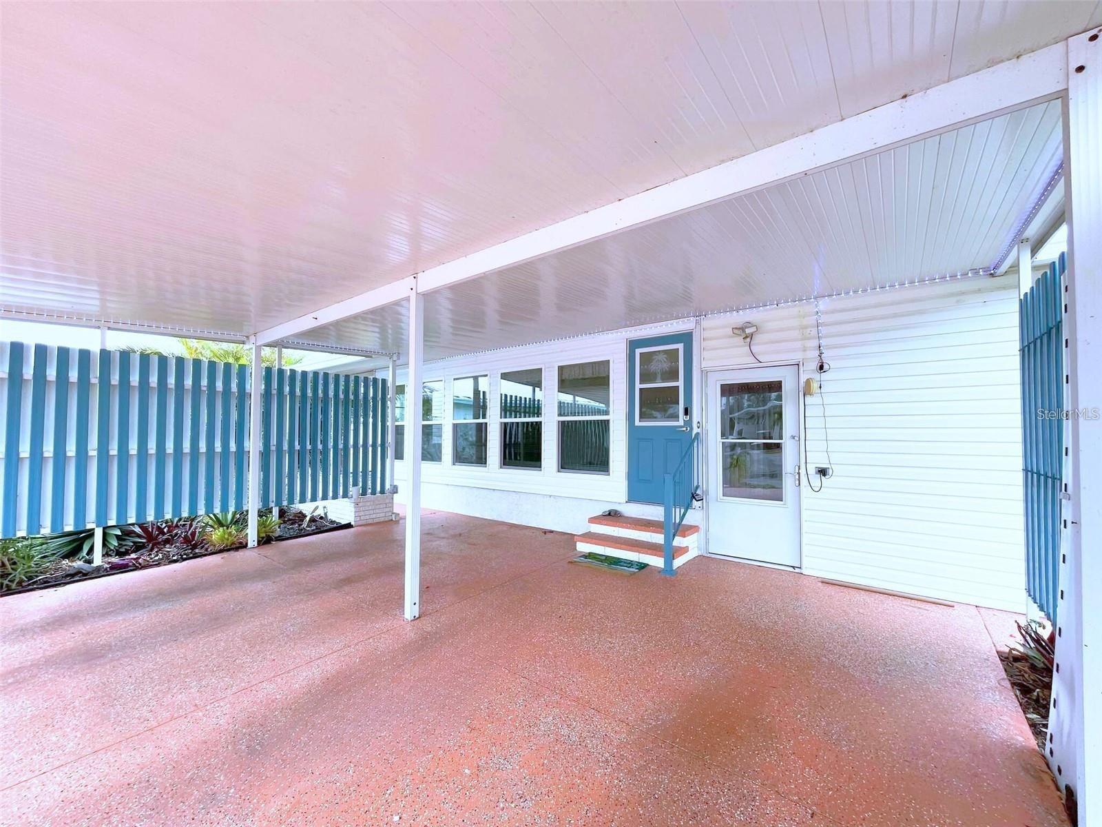 HOLIDAY PARK - Residential