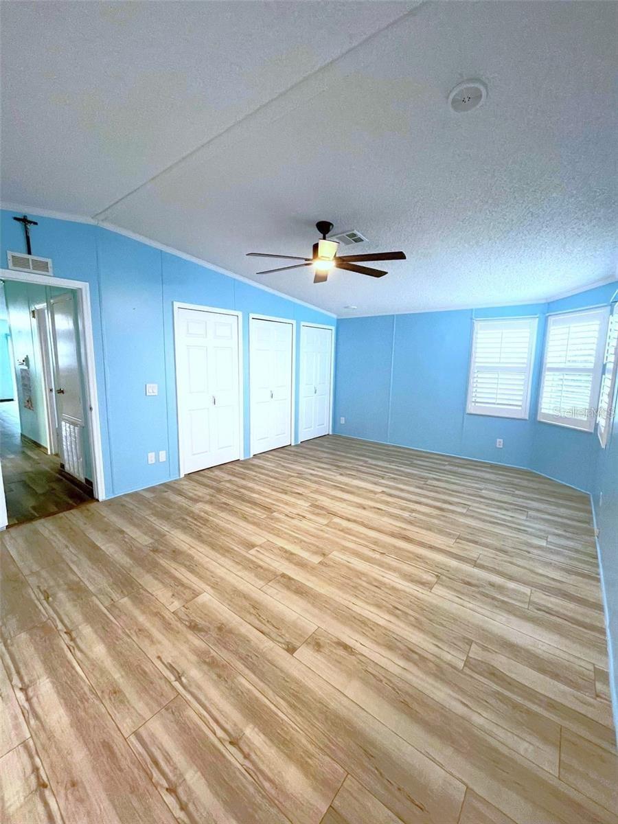 HOLIDAY PARK - Residential