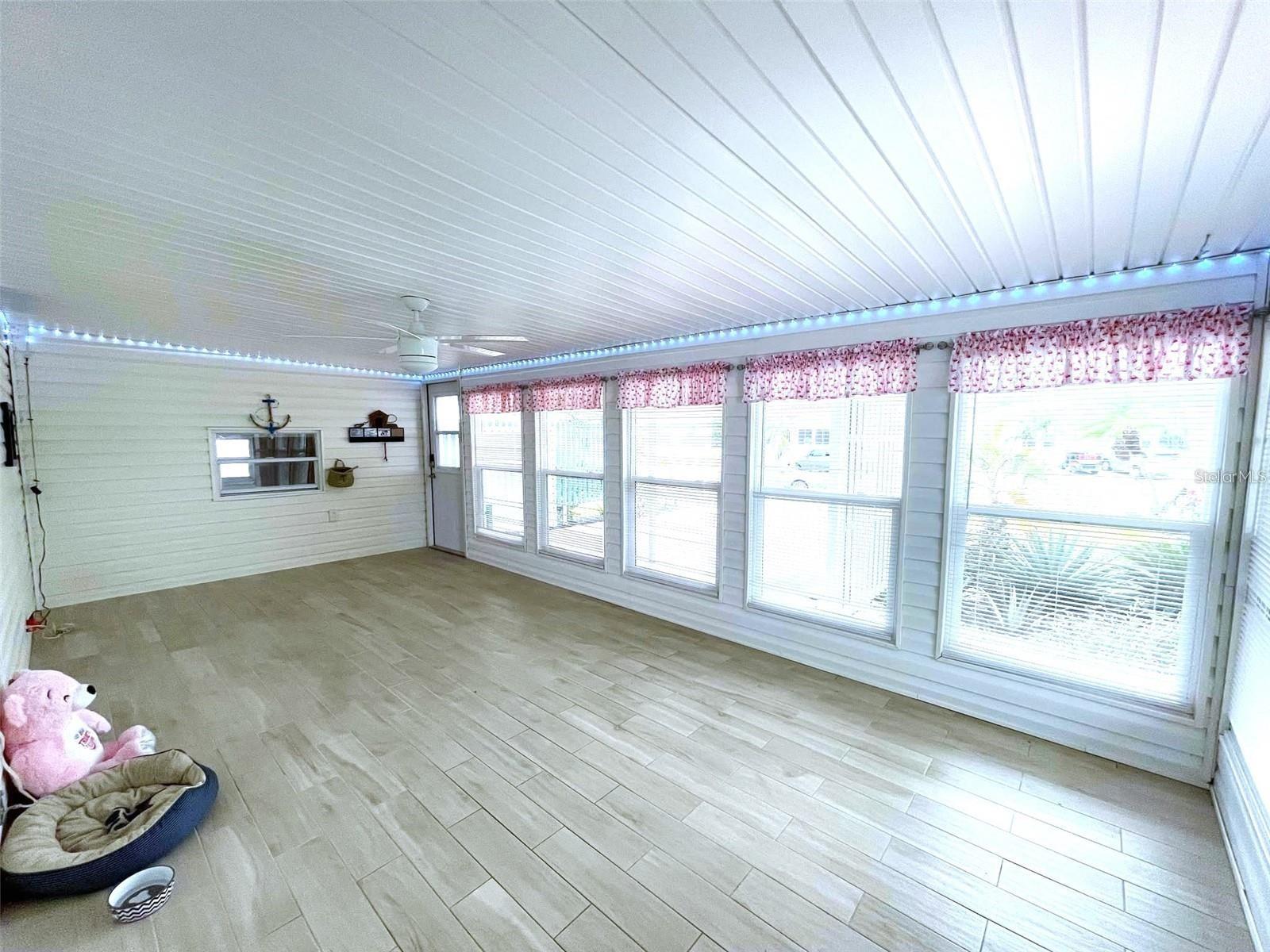 HOLIDAY PARK - Residential