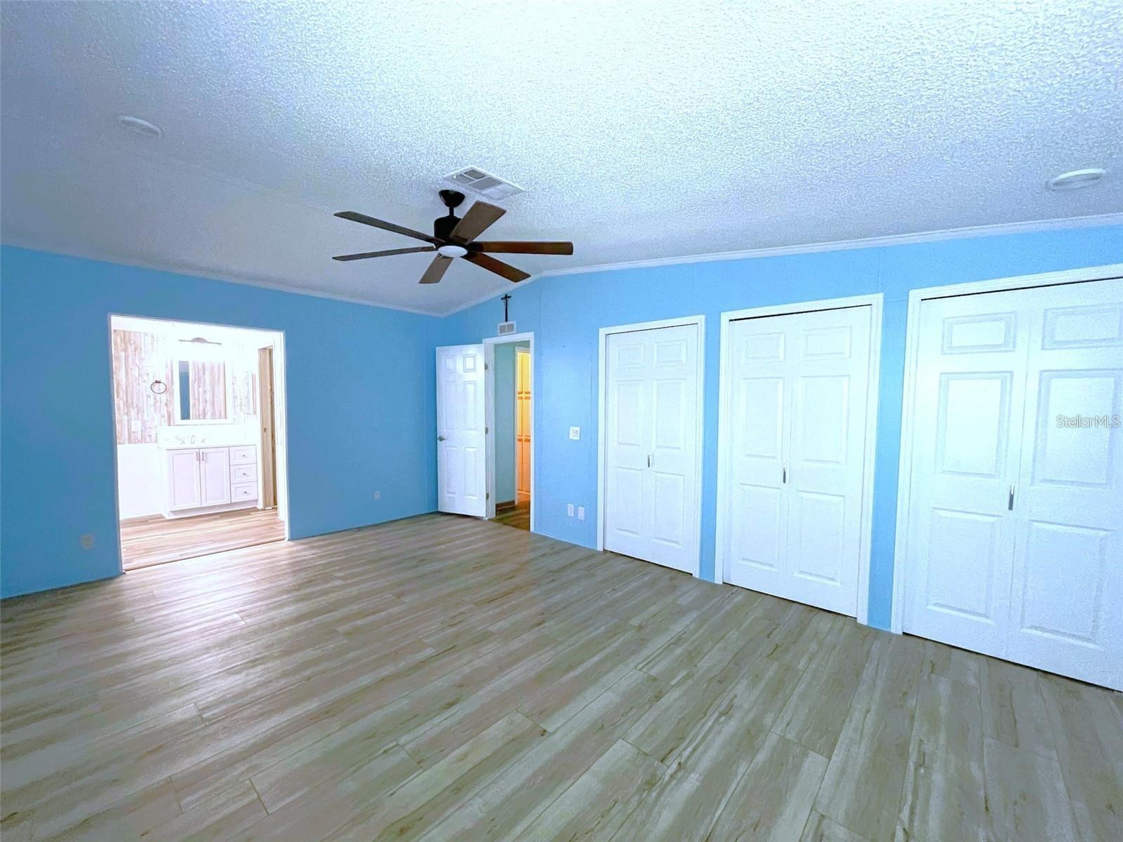 HOLIDAY PARK - Residential