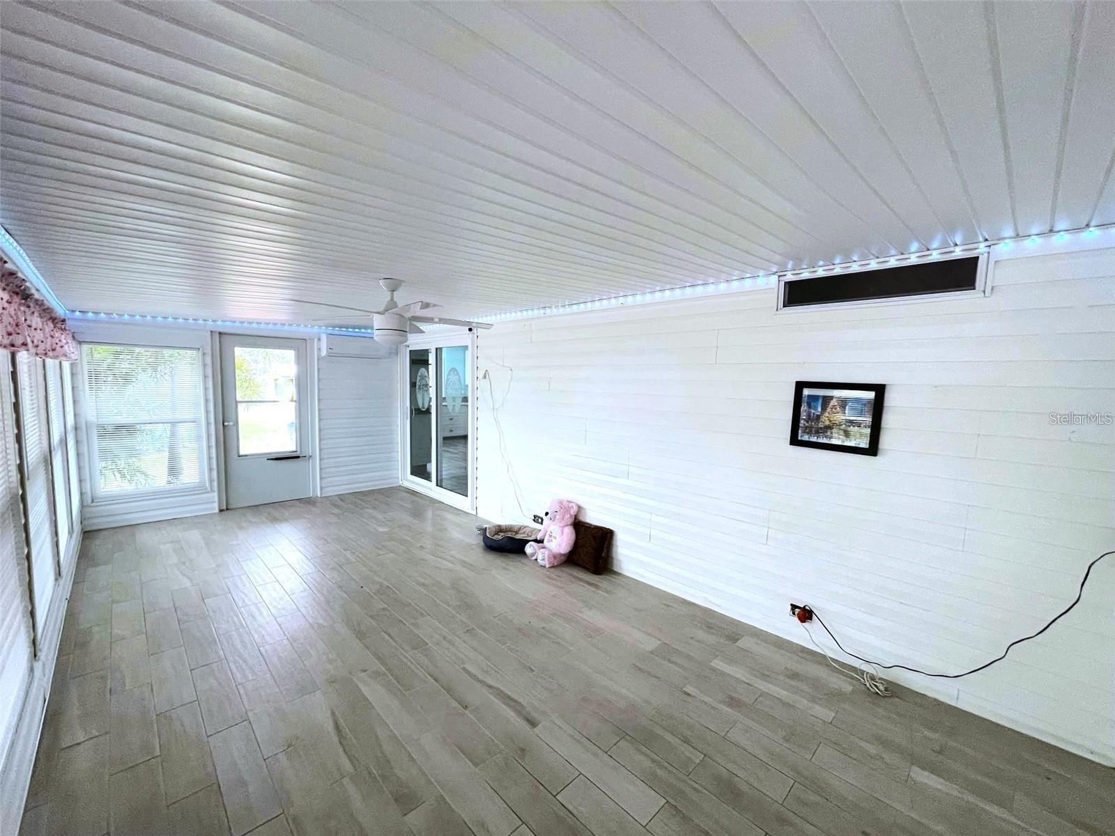 HOLIDAY PARK - Residential