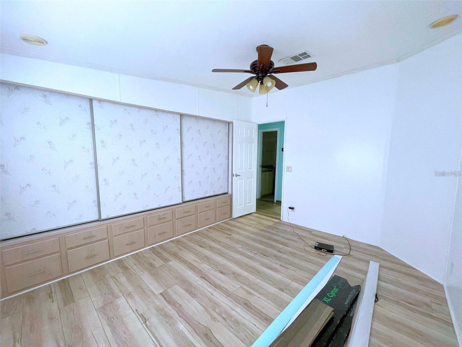 HOLIDAY PARK - Residential