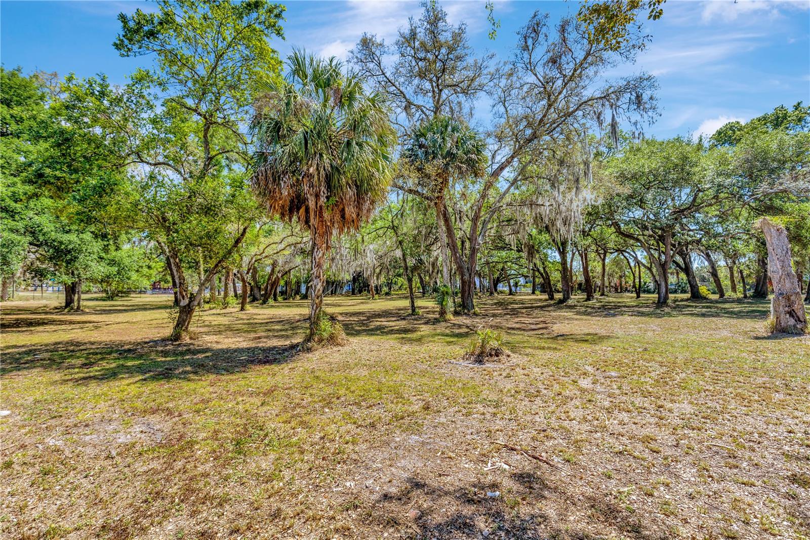 BETTY JEAN HEIGHTS - Land