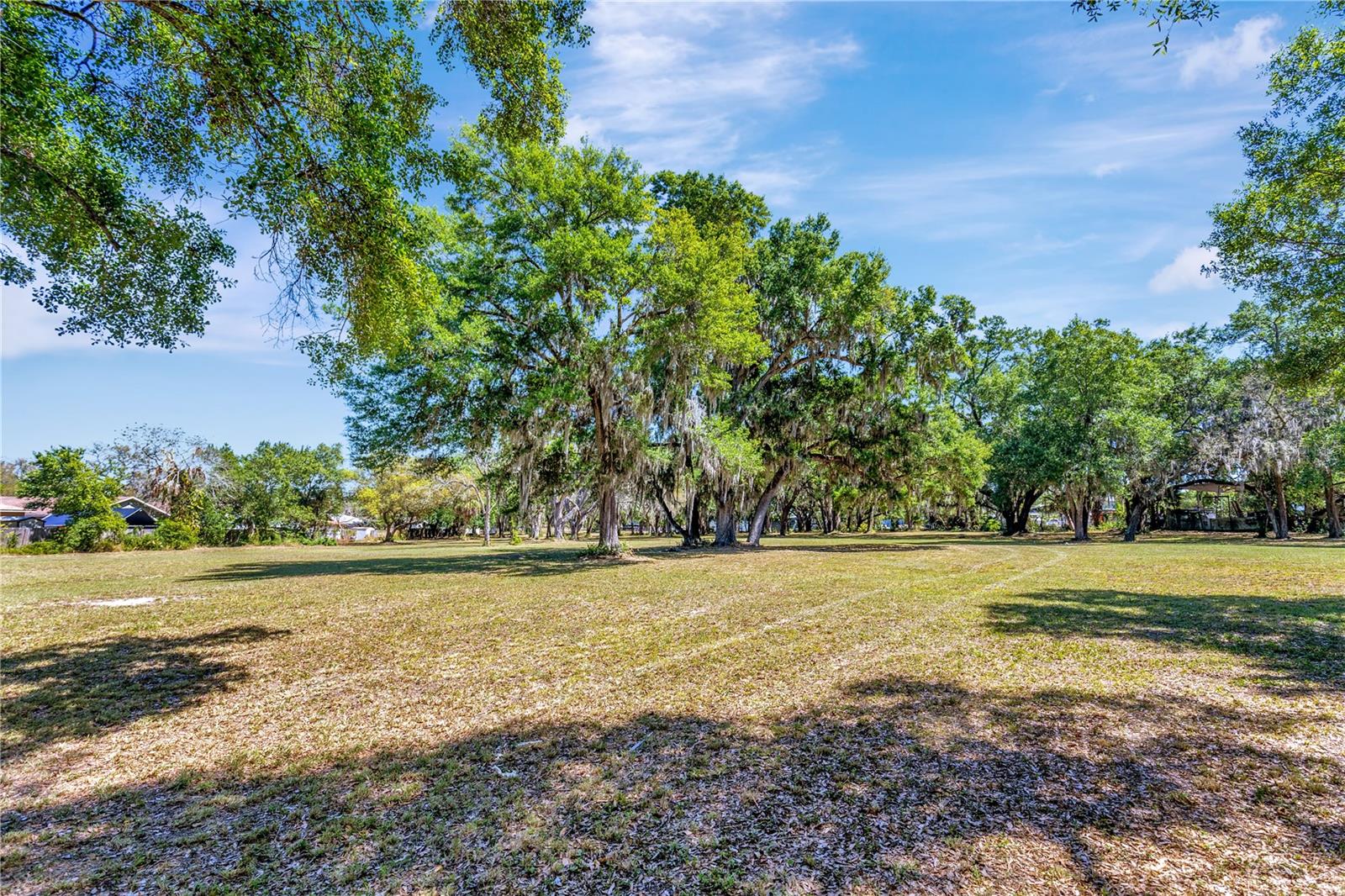 BETTY JEAN HEIGHTS - Land