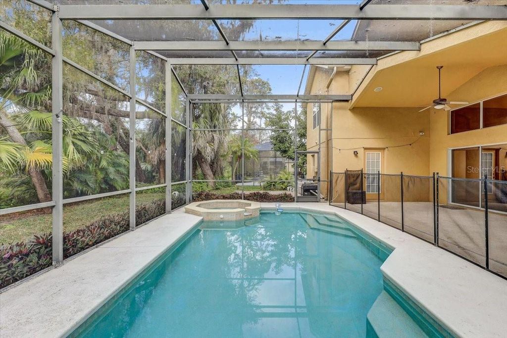 Photo of 15129 Shearcrest Drive, Lithia, FL 33547 (MLS # TB8465327)