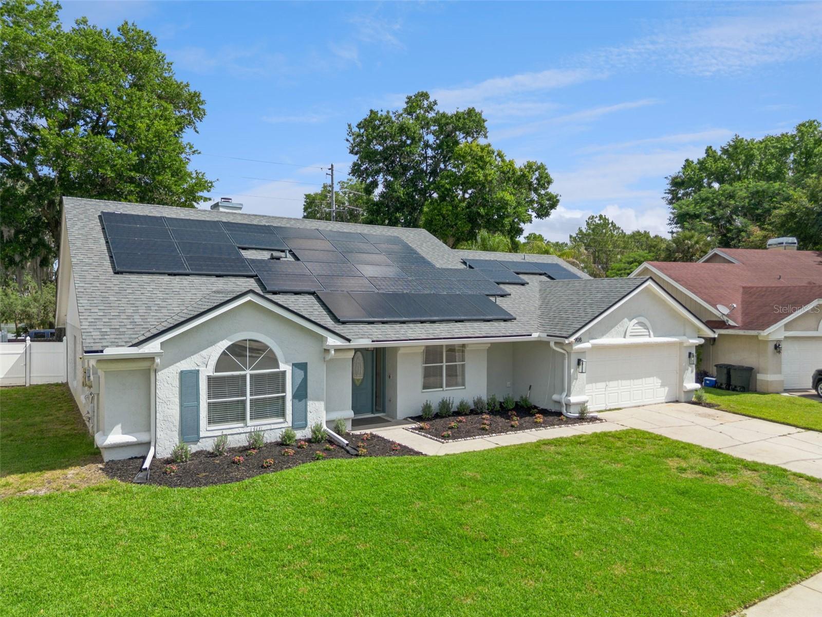 908 SLOEWOOD COURT
