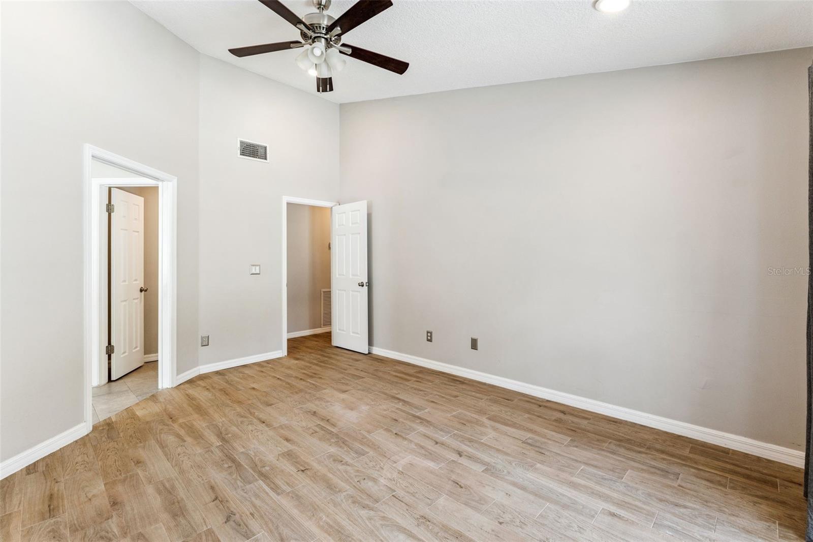 SILVER LAKES WEST AT THE CROSSINGS UNIT 1 - Residential